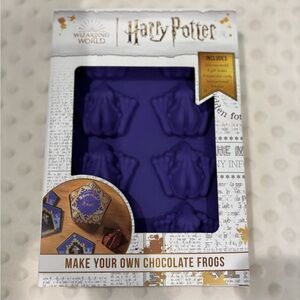 NWT Harry Potter Chocolate Frog Mold Kit